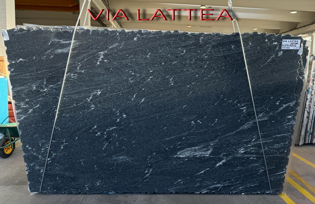 granit VIA LATTEA originar din 🇧🇷 Brazila VIA LATTEA granit Negru din 🇧🇷 Brazila